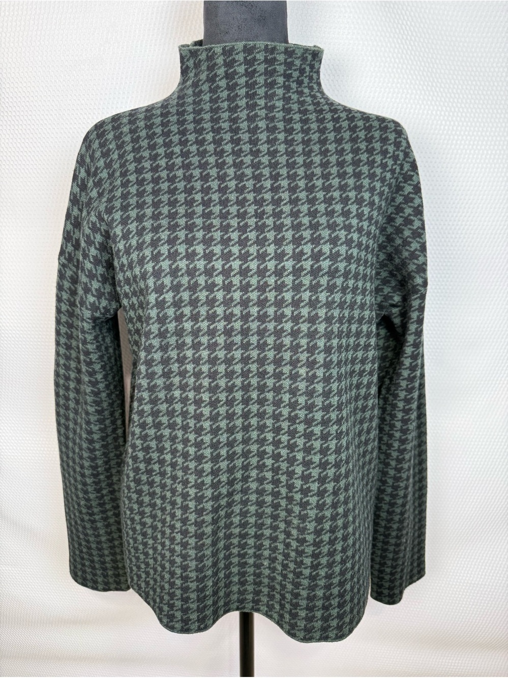 Tahari Houndstooth Plaid Mock Neck Turtleneck Knit Sweater Green Black Sz Large